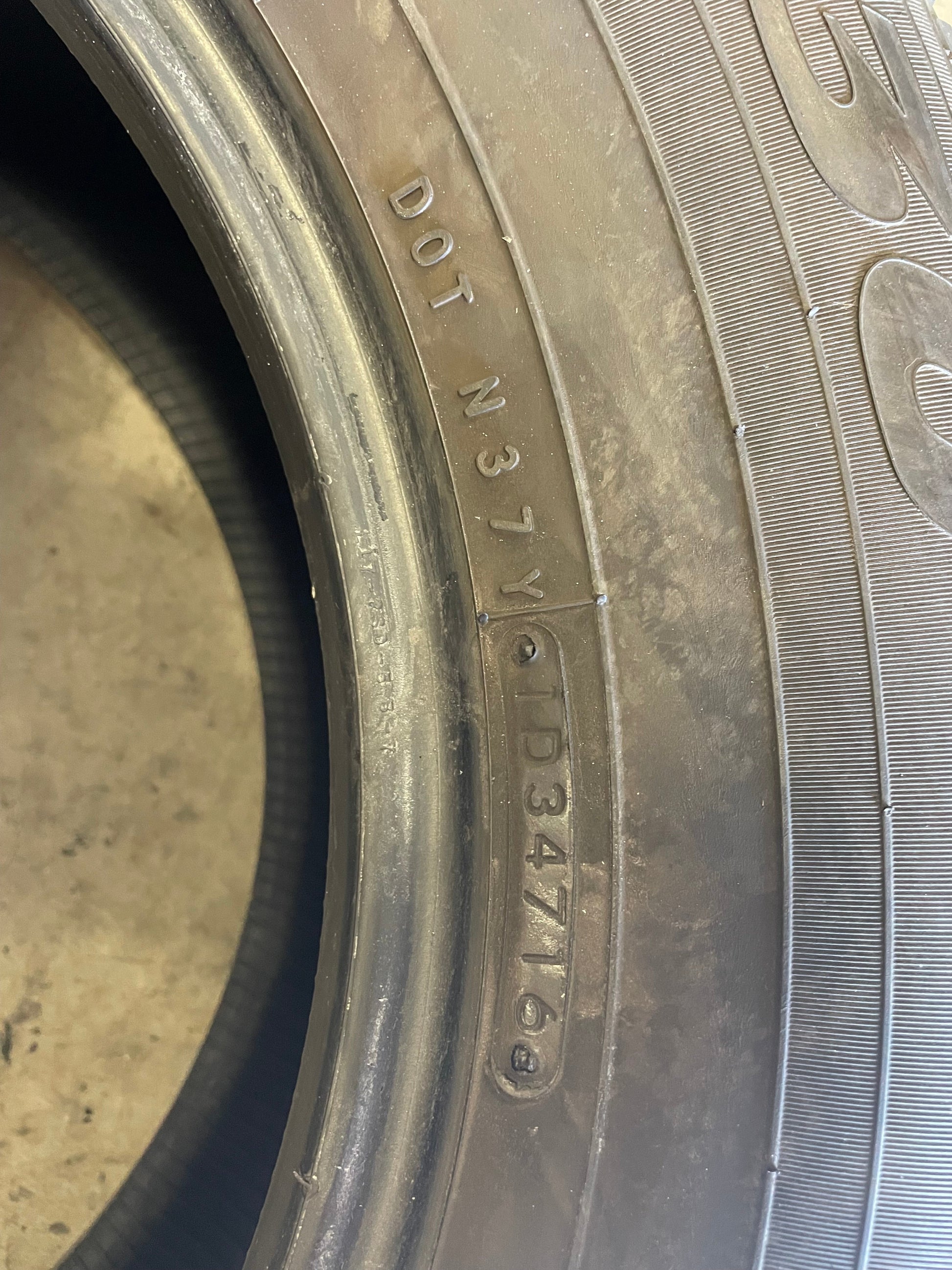 SINGLE 265/65R17 Toyo Open Country A30 110 S SL - Used Tires