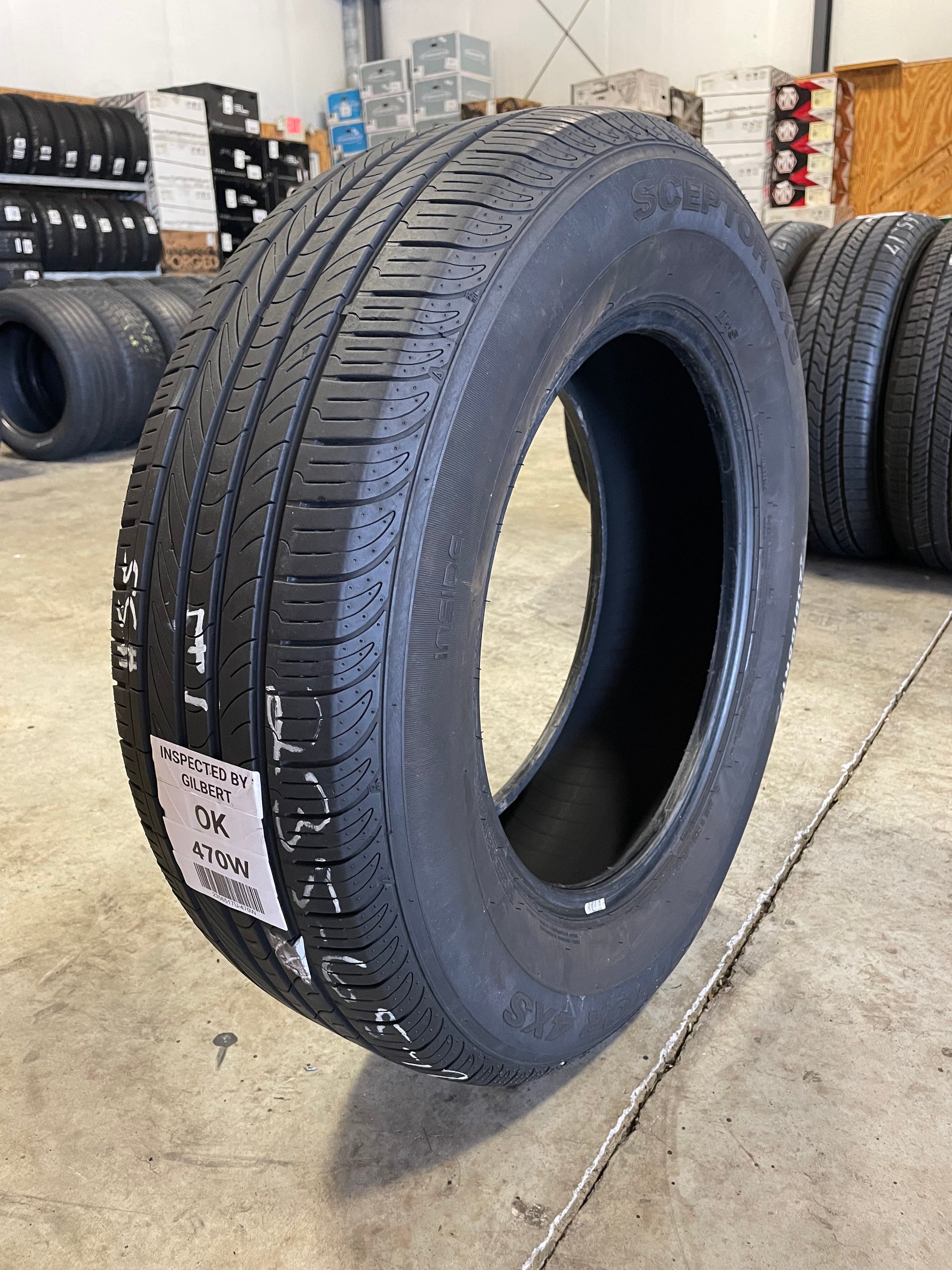 SINGLE 235/65R17 Sceptor 4XS 104 T SL - Premium Used Tires