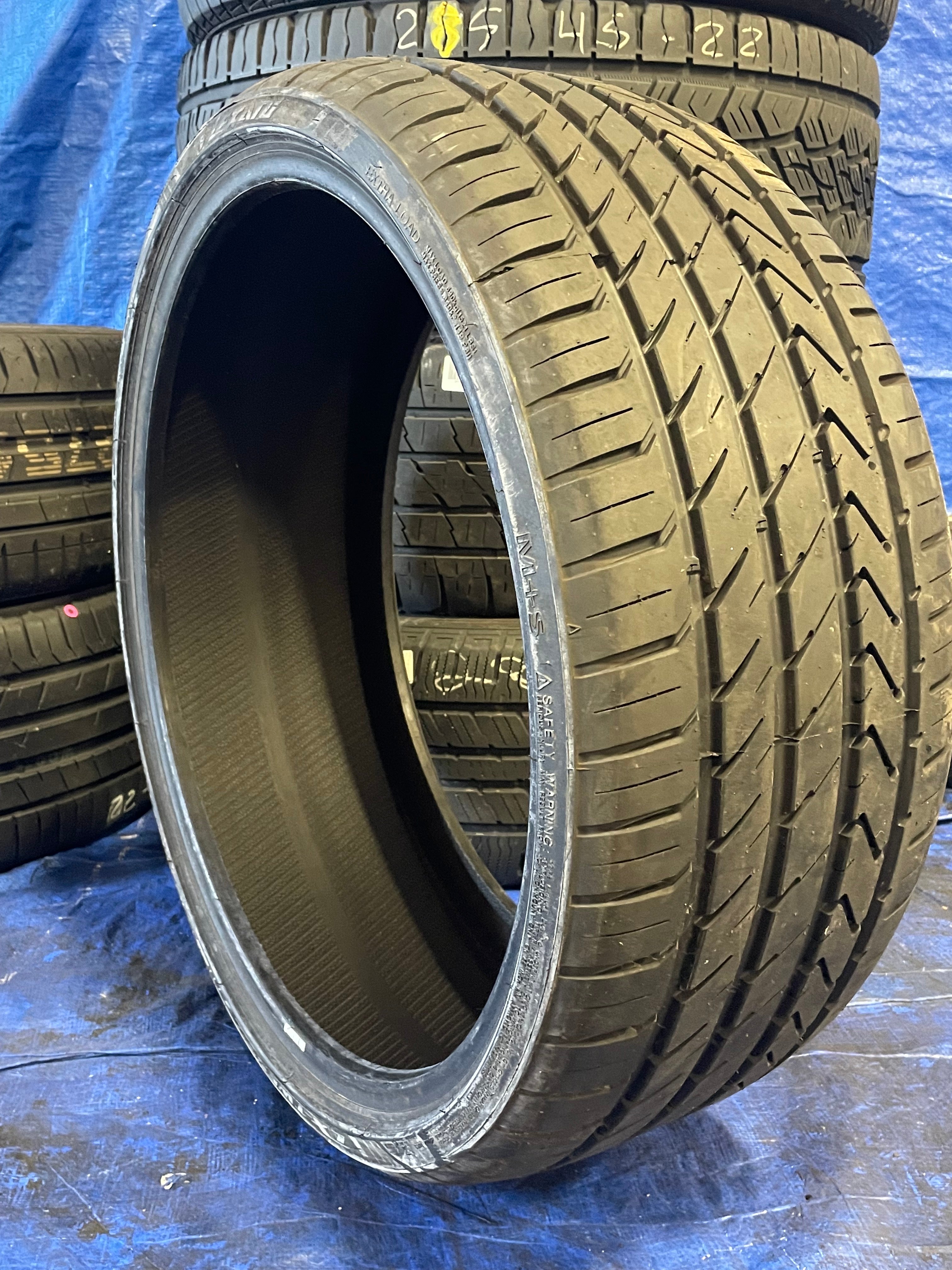 SINGLE 255/30R22 Lexani LX-Twenty 95 W XL - Used Tires