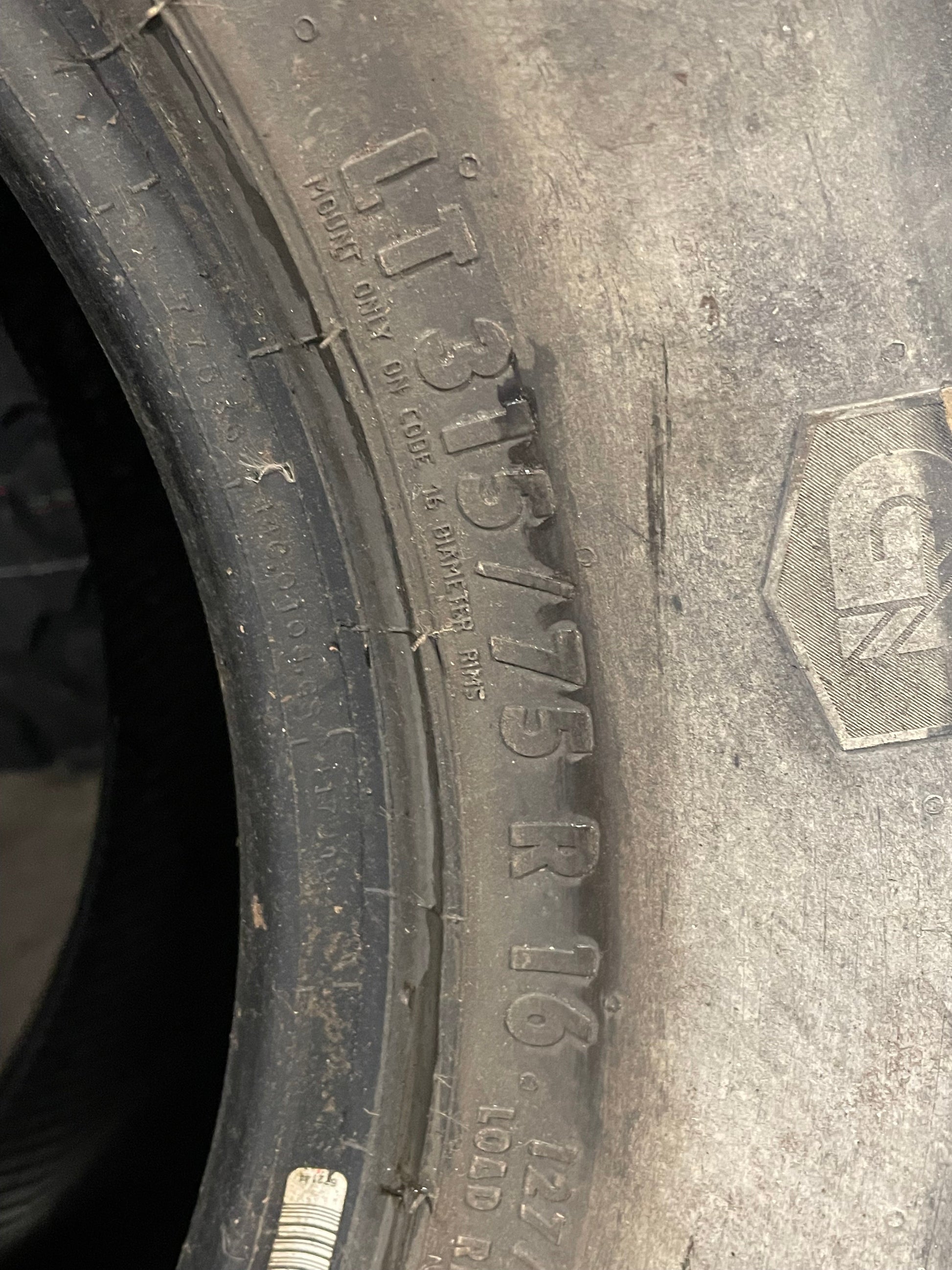 PAIR OF 315/75R16 General Grabber A/T 127/124 R E - Used Tires