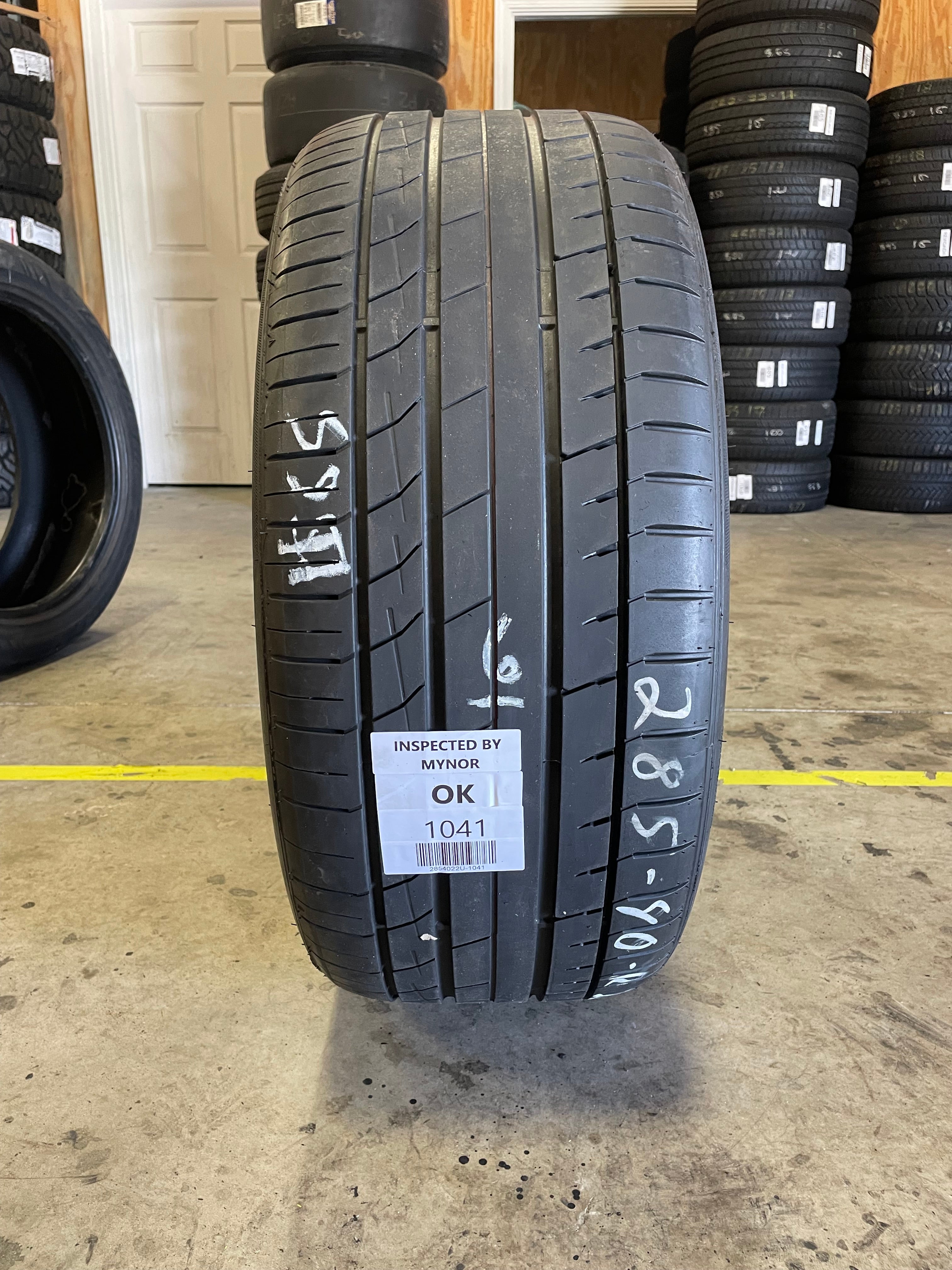 SINGLE 285/40R22 Accelera IOTA - ST68 110 Y XL - Used Tires